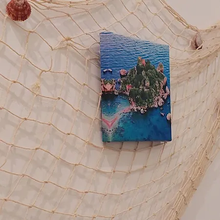 Marina Di Naxos Couette-café