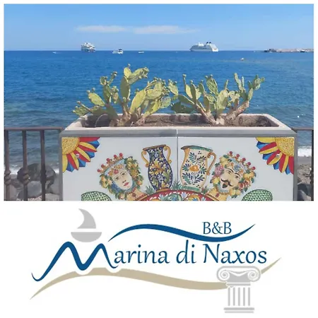 Marina Di Naxos לינה וארוחת בוקר 3*